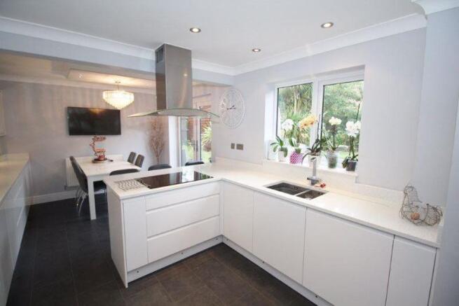 Kitchen/dining...