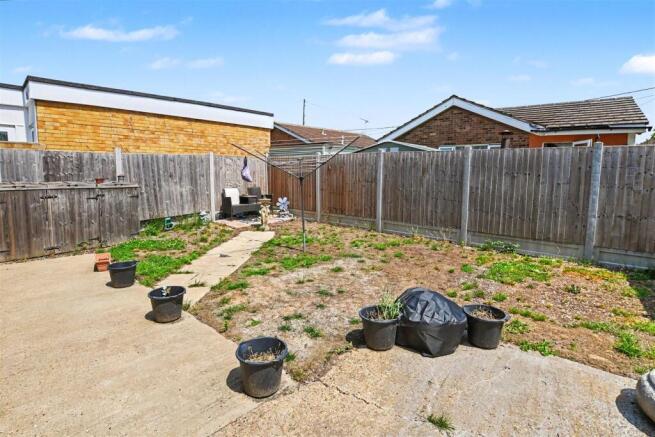 Lappmark Road, Canvey Island photo 4