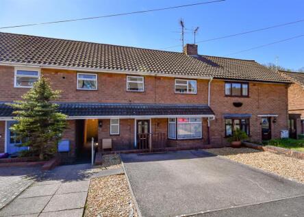 156 Westacre Crescent, Finchfield, Wolverhampton, WV3 9AZ