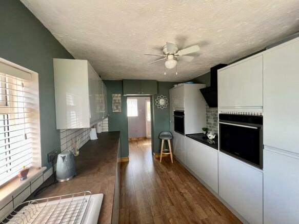School Road - Kitchen 2..jpg