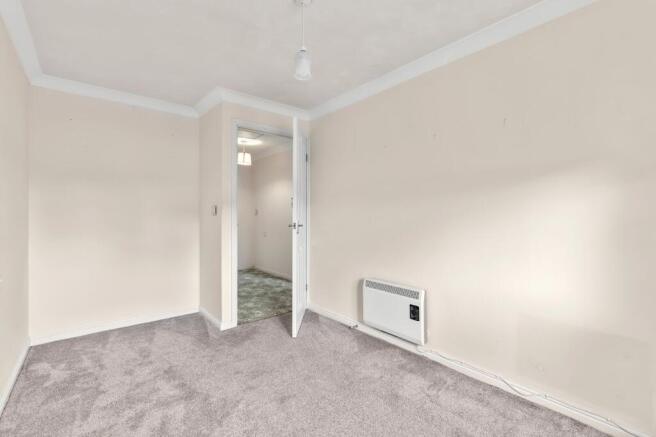 2 bed Flat for sale Image 8
