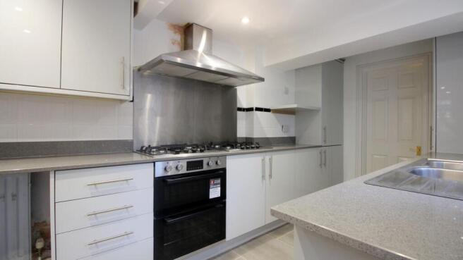 8 bed Terraced for sale Image 4