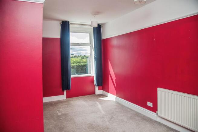 3 bed House for sale Image 11