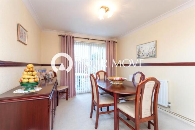 Lounge/Dining Area