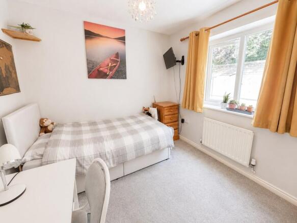 4 bed Detached for sale Image 11