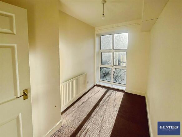 2 bed Apartment for sale Image 12