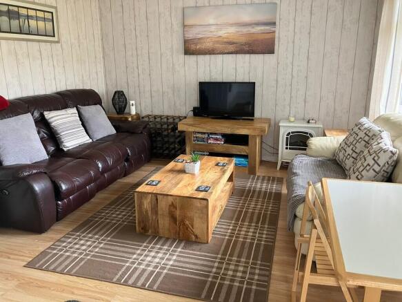 IMG-20250104-WA00...