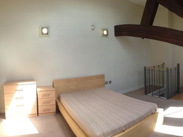 2 bed Apartment to rent Image 9