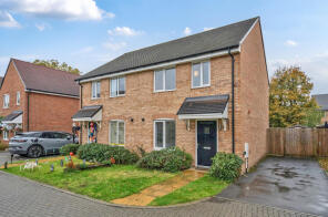 5, Lucas Drive, West End, Woking GU24 9GG