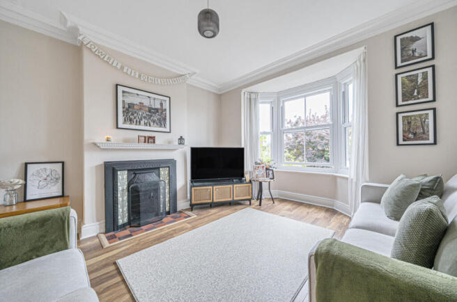 1346279-15-68c2f1...