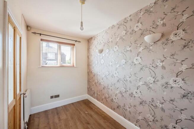 2 bed Semi-Detached for sale Image 5