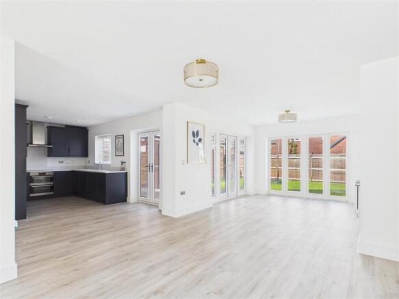 Kitchen / Dining Room
