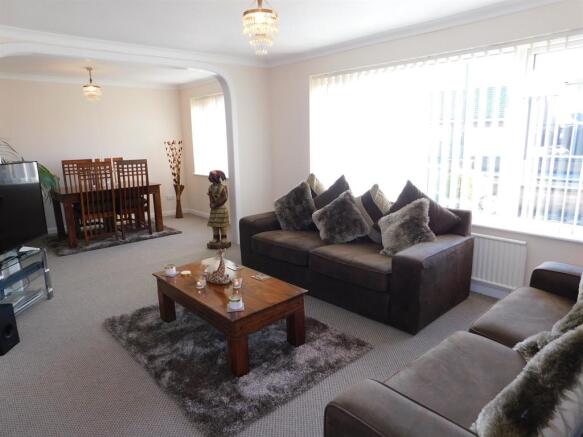 lounge 1