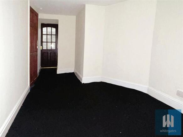 Studio to rent Image 8