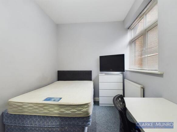 1 bed Terraced to rent Image 4
