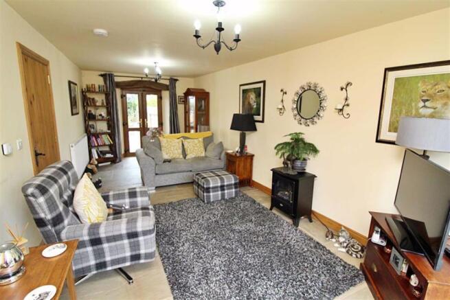 Lounge Reverse Angle 1