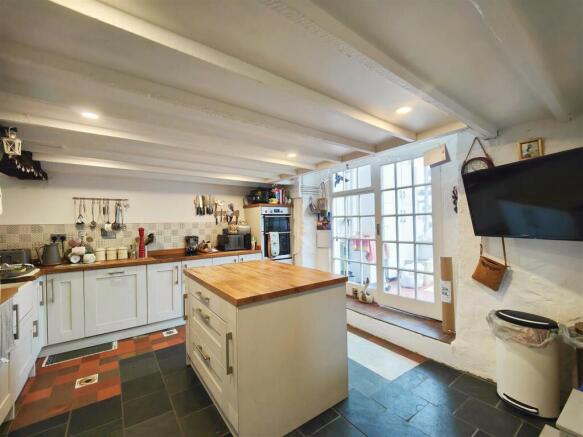 Kitchen/Breakfast Room