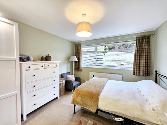 2 bed Semi-Detached Bungalow for sale Image 8