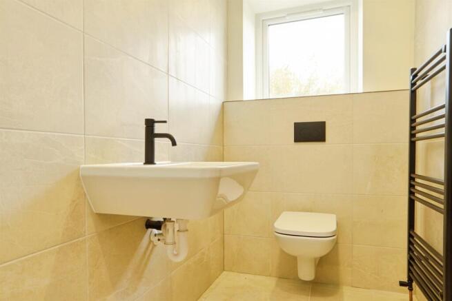 4 bed Semi-Detached for sale Image 12