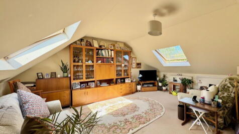 Russell Court, 65, Russell Road, Newbury, RG14 5LG