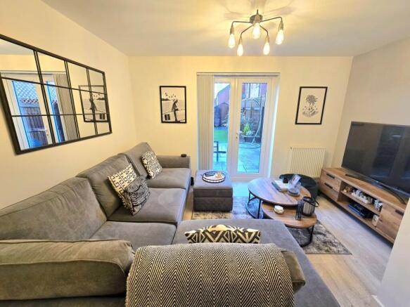 Open Plan Lounge/Kitchen