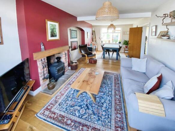 f028bdff-Living 20Dining 20Room.jpg