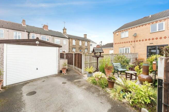 2 bed Terraced for sale Image 8