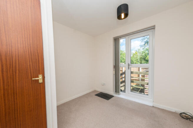 2 bed Flat for sale Image 6
