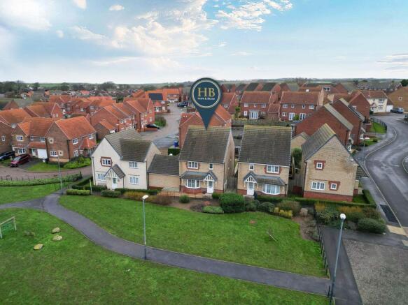 4 bed Link Detached House for sale Image 12