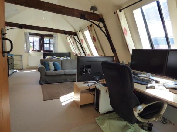 Photo 3