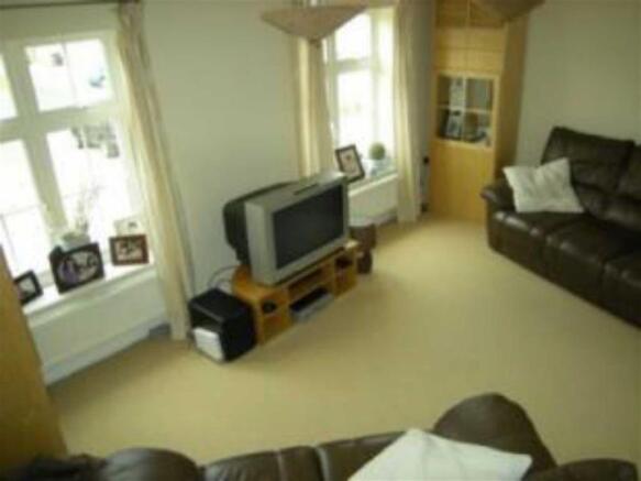 FAMILY ROOM\STUDY OR
