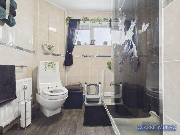 2 bed Flat for sale Image 11