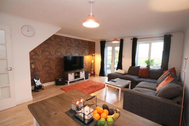 Lounge...JPG