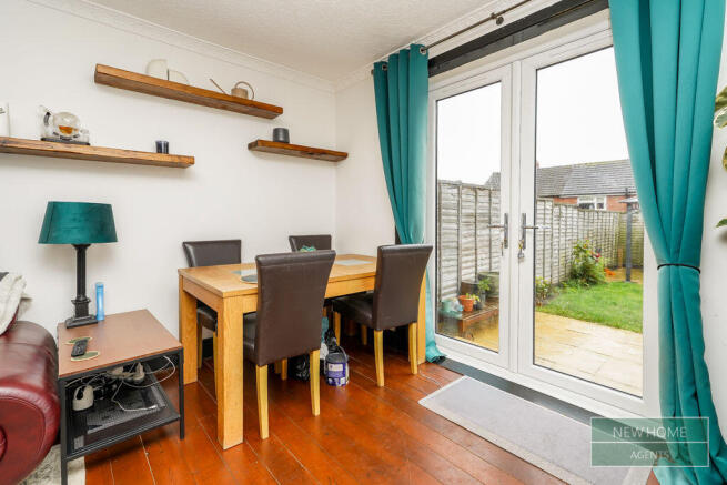 3 bed Semi-Detached for sale Image 6