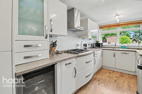 Redden Court Road, Harold Wood