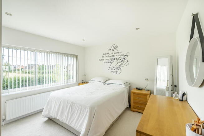 3 bed Detached for sale Image 11