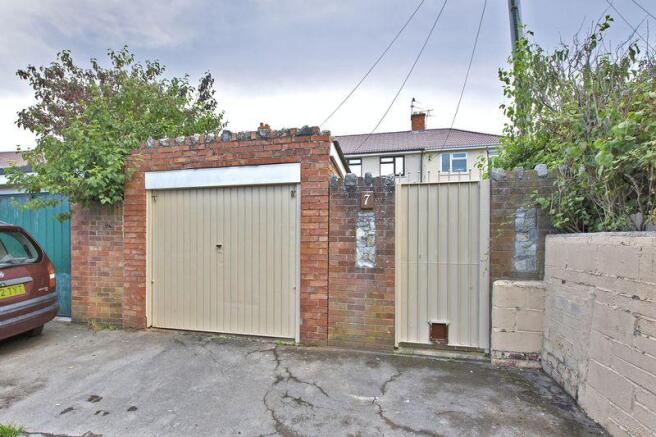 Garage/Parking