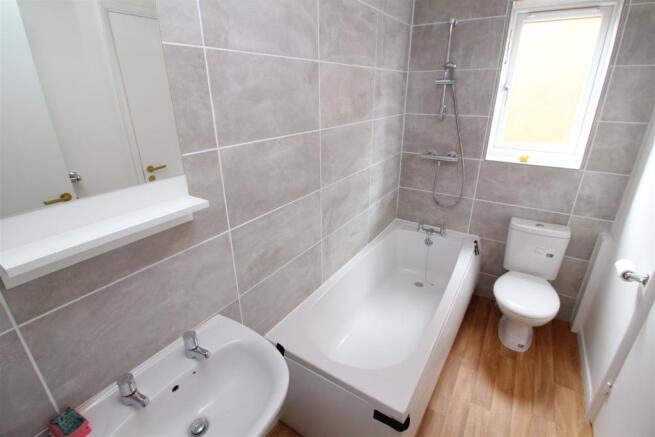 13 Bathroom.JPG