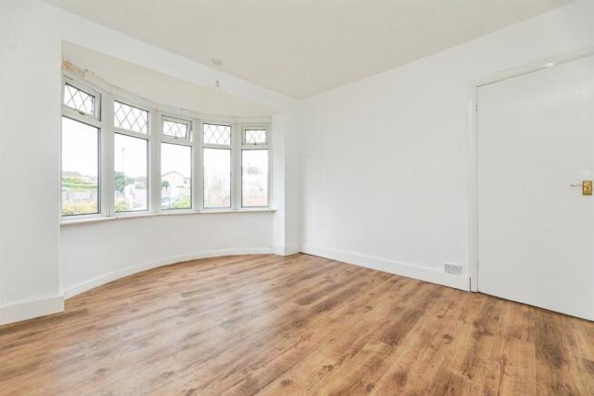 3 bed Semi-Detached for sale Image 9