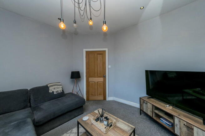 2 bed Terraced for sale Image 9