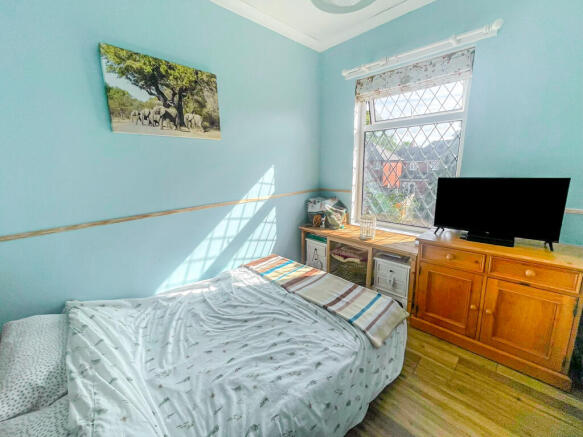 2 bed Terraced for sale Image 9