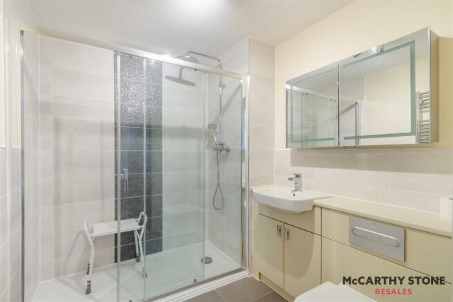2 bed Apartment for sale Image 7