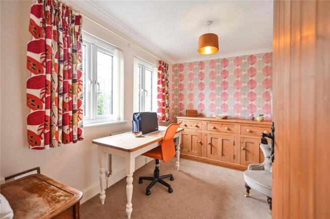 Bedroom/Office