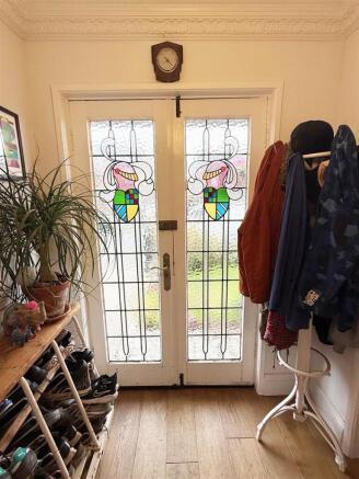 4 bed Semi-Detached for sale Image 5