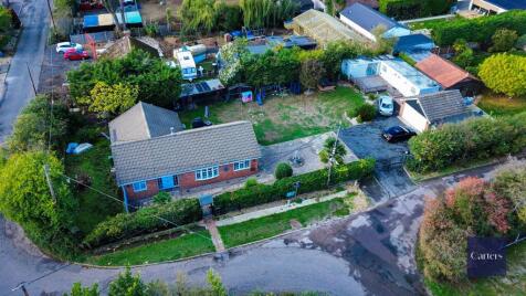 Meadow Way, Wickford, Essex, SS12