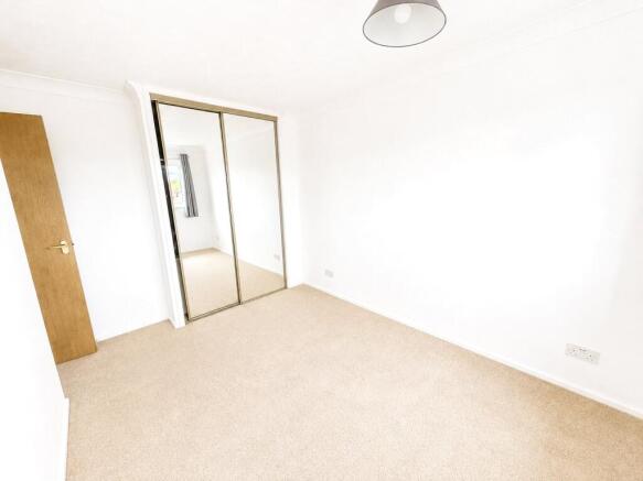 3 bed Semi-Detached for sale Image 8