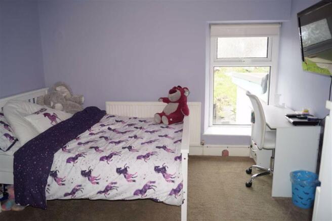 BEDROOM 3 (REAR)