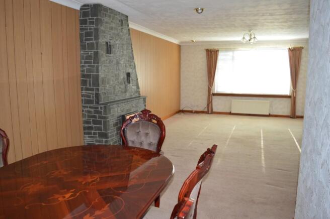 Lounge/dining