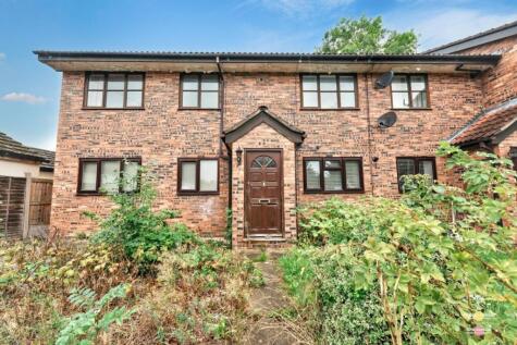 5 Archers Croft, The Rake, Bromborough, Wirral, Merseyside, CH62 7FB