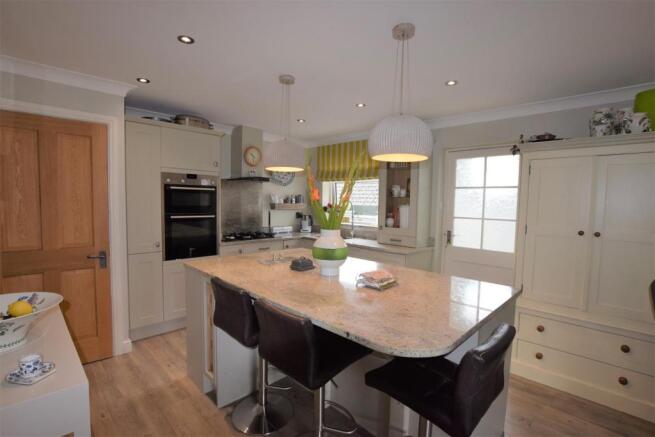 Open Plan Kitchen/Dining/Living Area